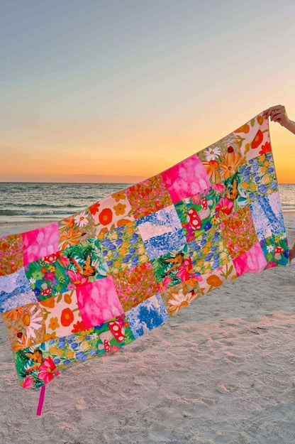 Packable Beach Towel / Garden Friends